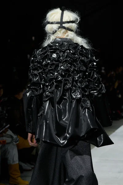 Look 5